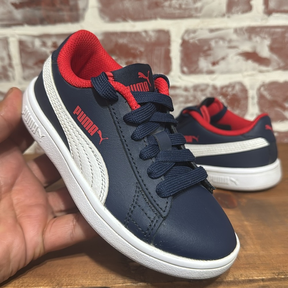 Puma Smash V2 Boys Sz 11C